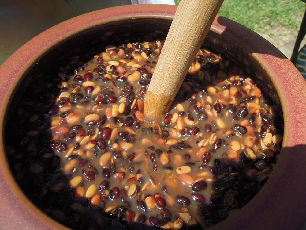 Cooking soybeans for soy sauce production