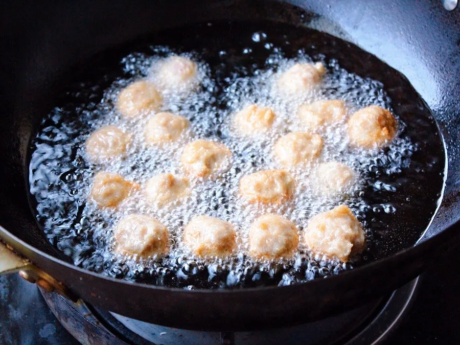 Frying meatballs – first fry