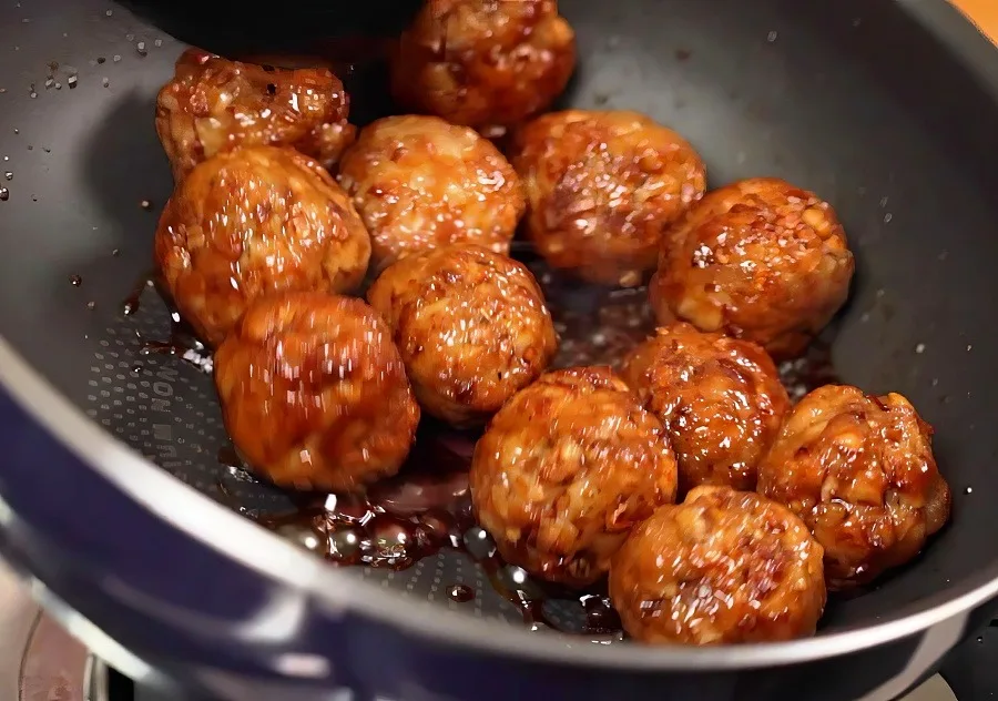 Frying meatballs – second fry