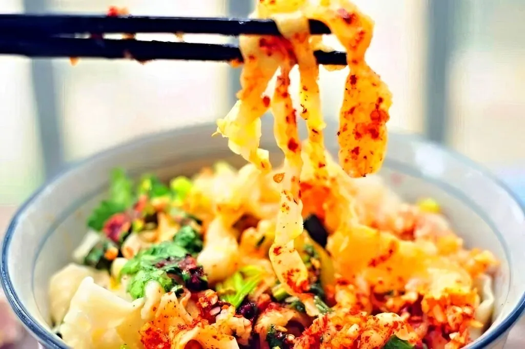 Hot oil noodles