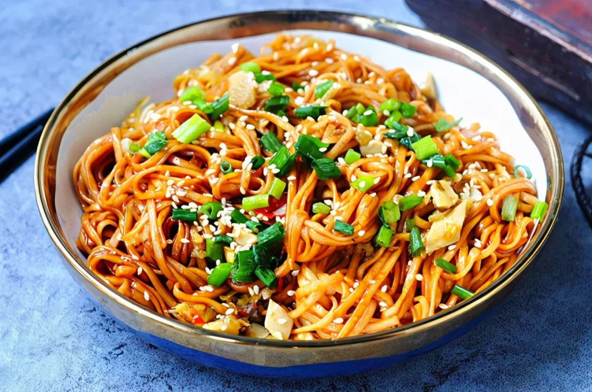 Shanghai scallion oil noodles (cong you ban mian)