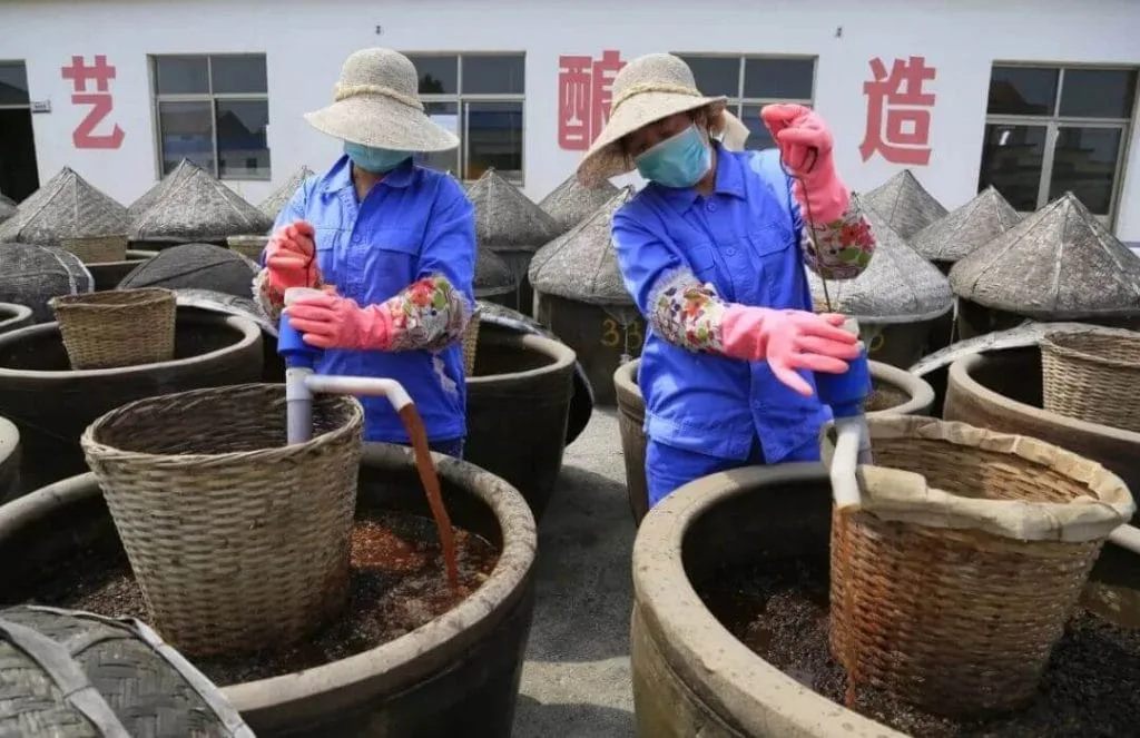 Traditional soy sauce brewing