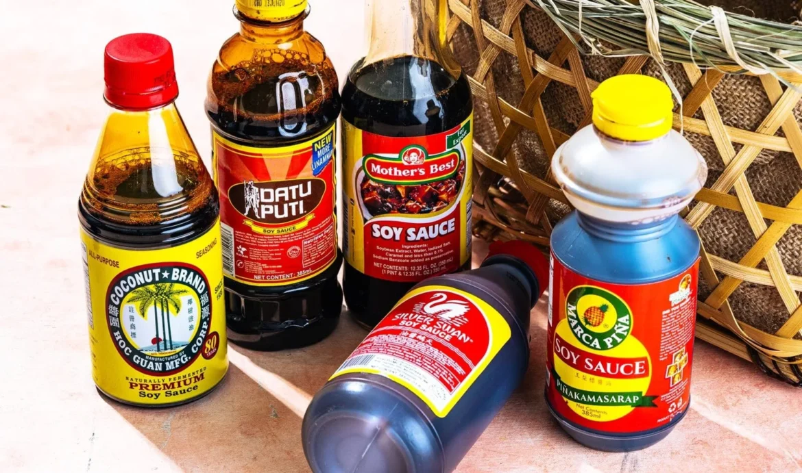 Light and dark Chinese soy sauce