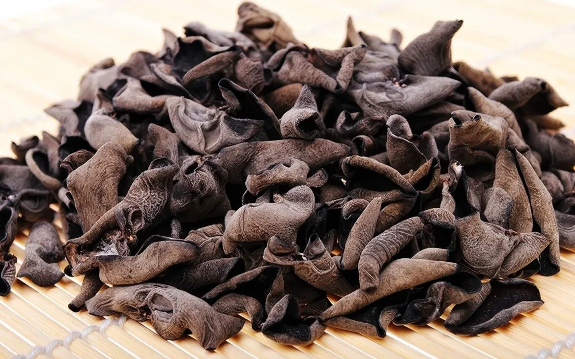 Black wood ear mushrooms (mu'er)